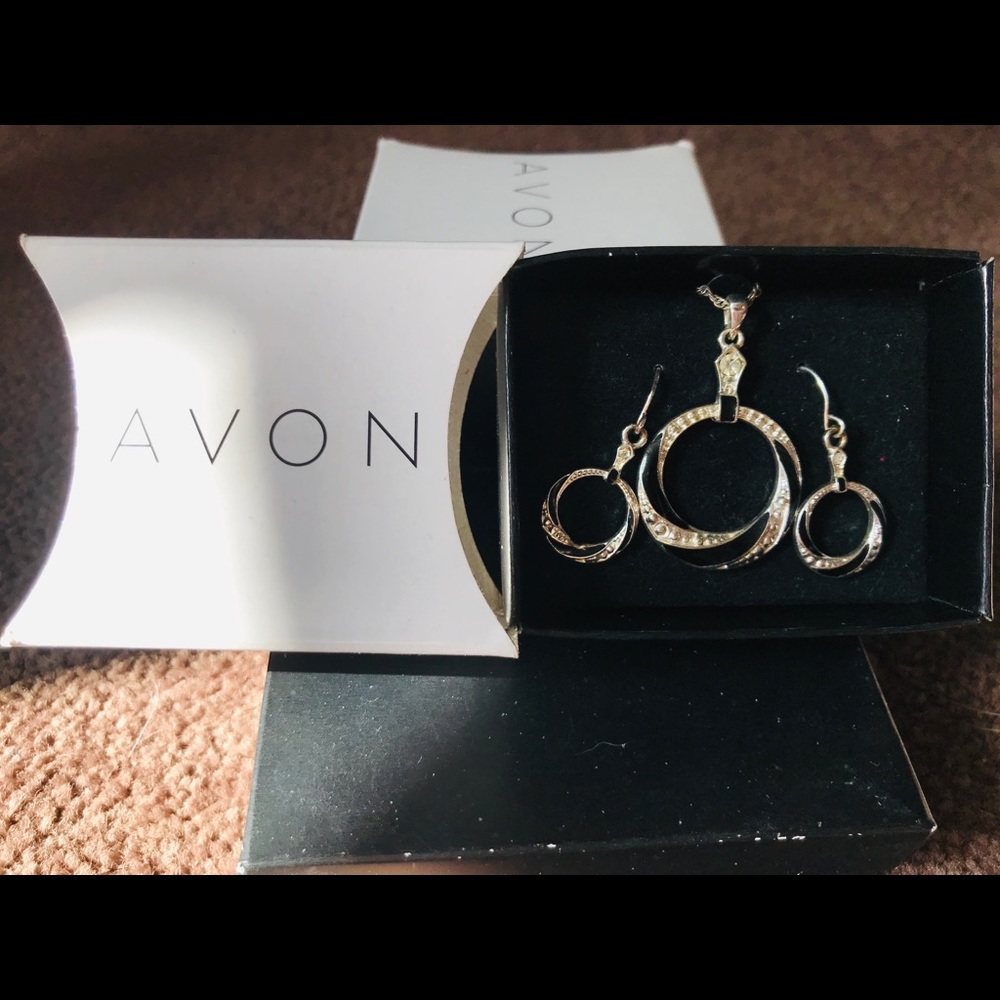 beautiful necklace with matching earrings